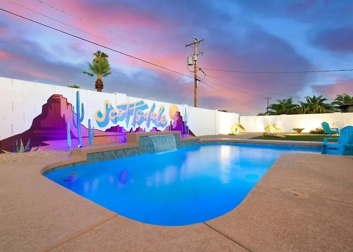 Modern Sw Family Retreat-pool-hot Tub-firepit Holiday home *
