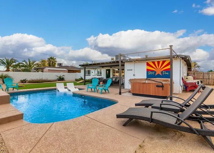 Holiday home Modern Sw Family Retreat-pool-hot Tub-firepit *