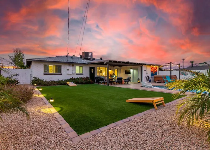 Holiday home Modern Sw Family Retreat-pool-hot Tub-firepit