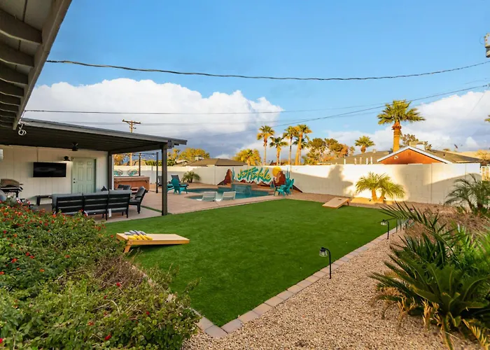 Modern Sw Family Retreat-pool-hot Tub-firepit *