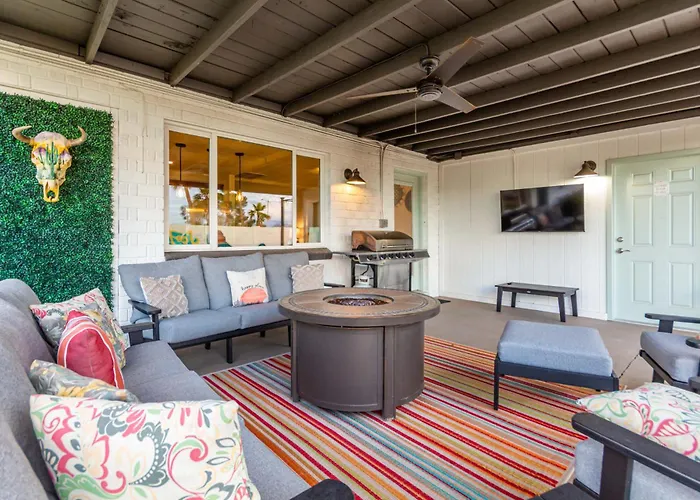 Modern Sw Family Retreat-pool-hot Tub-firepit Scottsdale