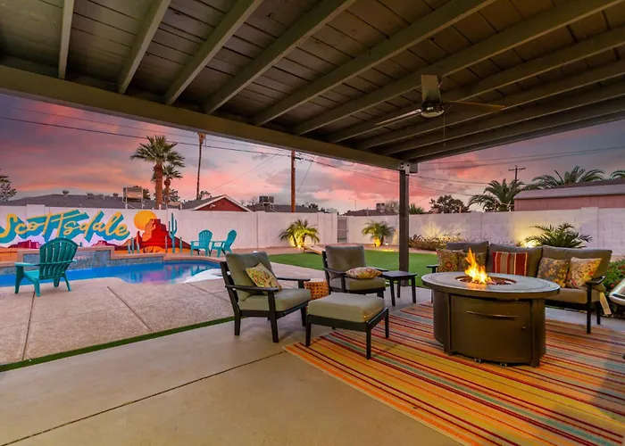 Modern Sw Family Retreat-pool-hot Tub-firepit Holiday home